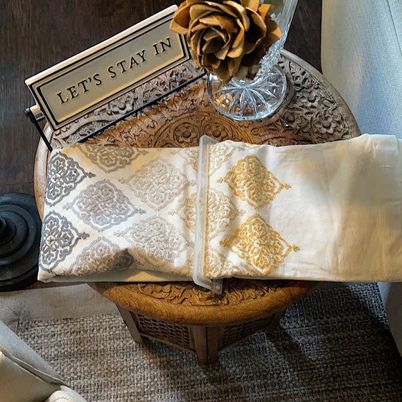 Threshold Ombré Medallion Shower Curtain 🚿 - Picture 3 of 4